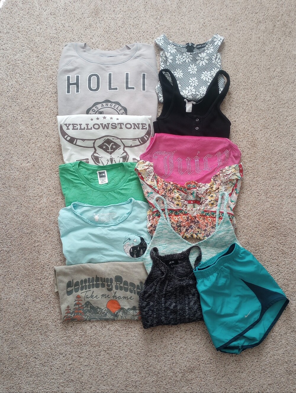 Hollister Juicy Couture O'Neill Nike & More Women's Clothing Bundle Size Medium